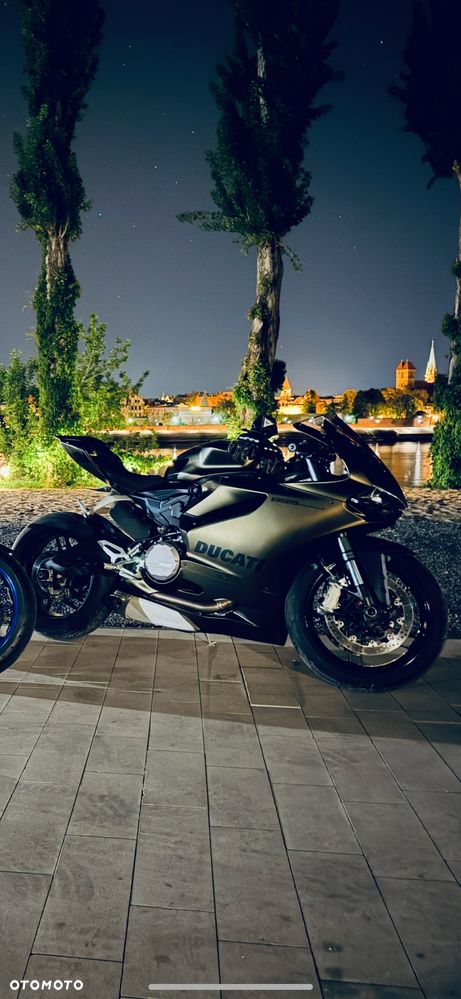 Ducati Panigale 899 - 2