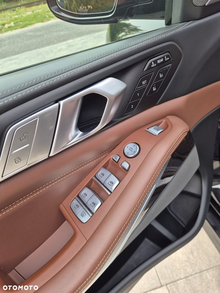 BMW X7 xDrive40d mHEV - 30