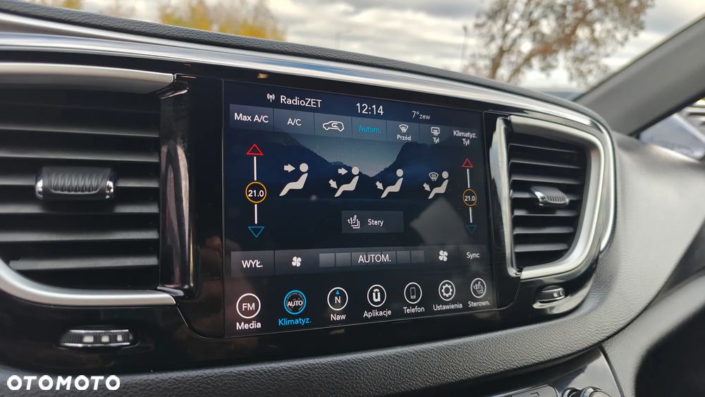 Chrysler Pacifica - 26