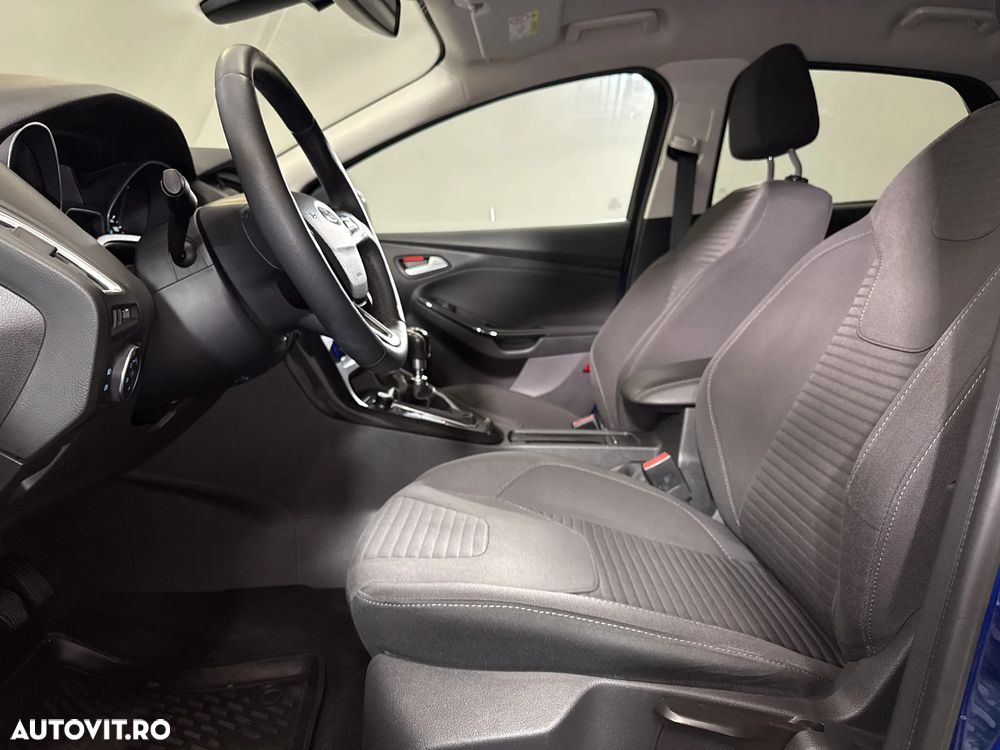 Ford Focus - 23