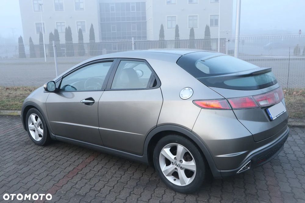 Honda Civic 1.8i-VTEC Comfort - 8