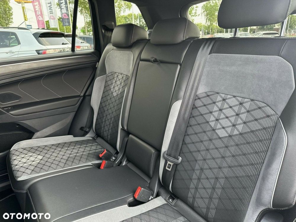 Volkswagen Tiguan Allspace 2.0 TSI 4Mot R-Line DSG - 25