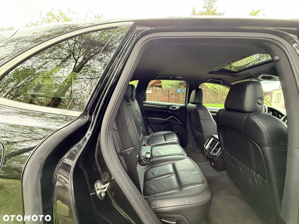 Porsche Cayenne - 31