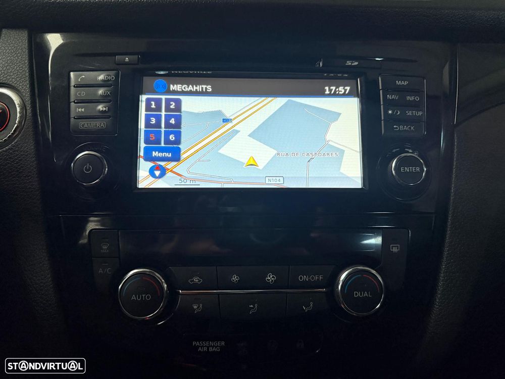 Nissan Qashqai 1.5 dCi N-Connecta - 12
