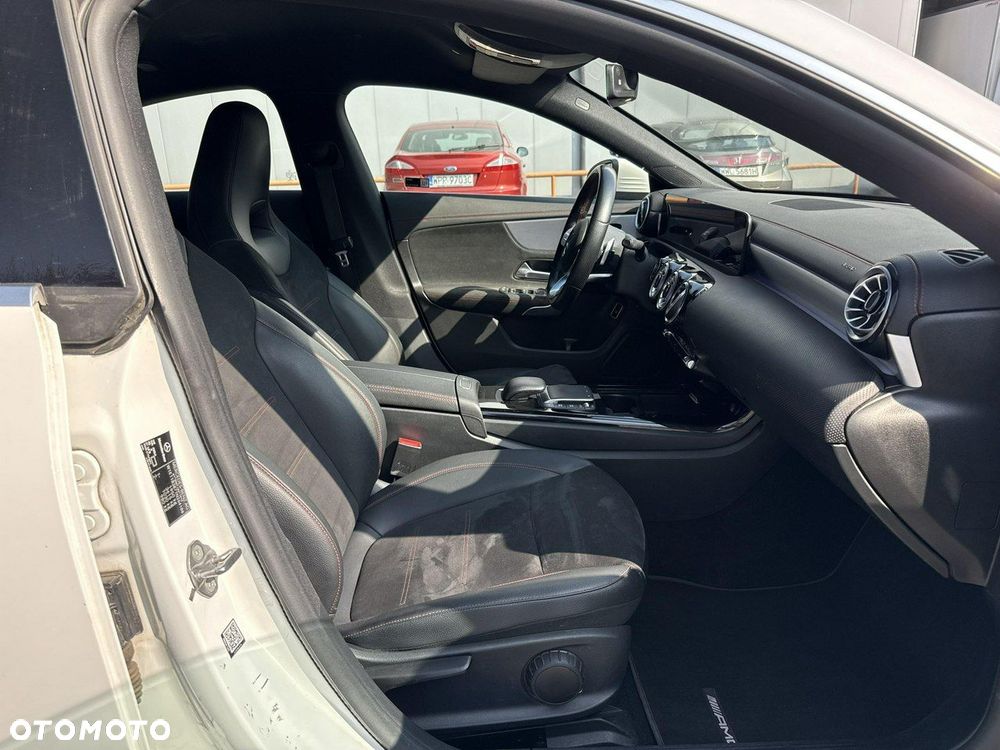 Mercedes-Benz CLA - 20