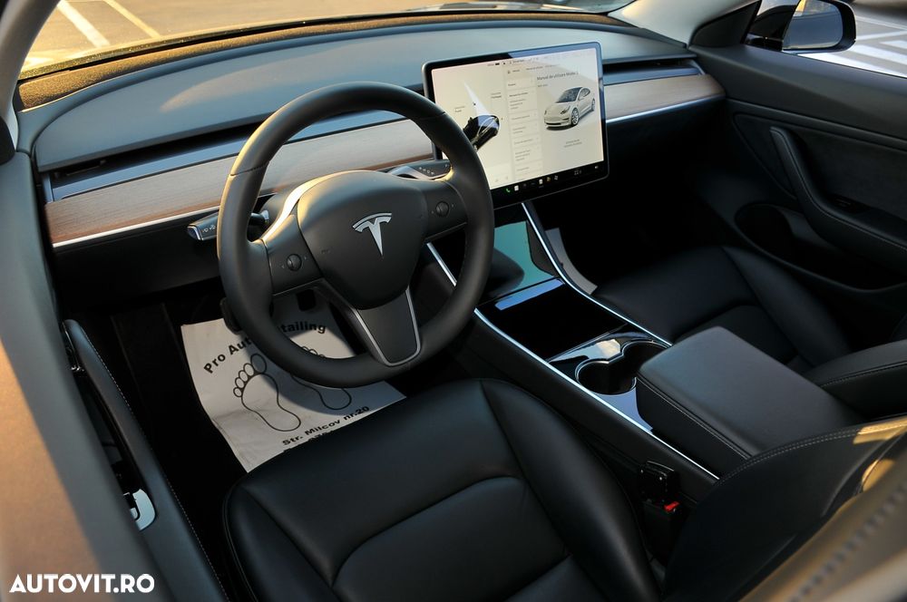 Tesla Model 3 Langstreckenbatterie Allradantrieb Dual Motor - 7