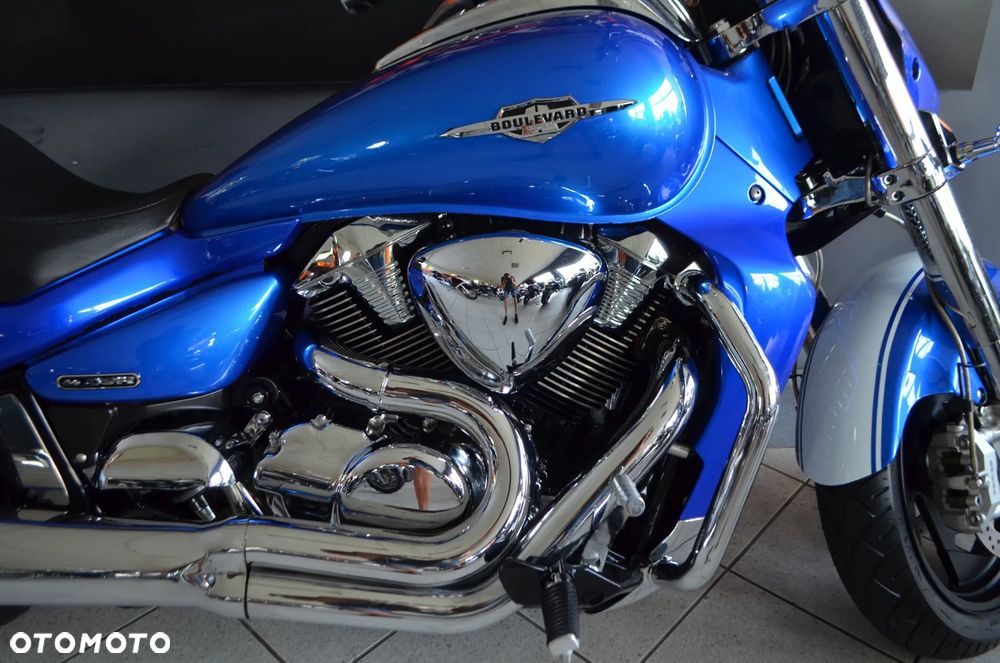 Suzuki Intruder - 6