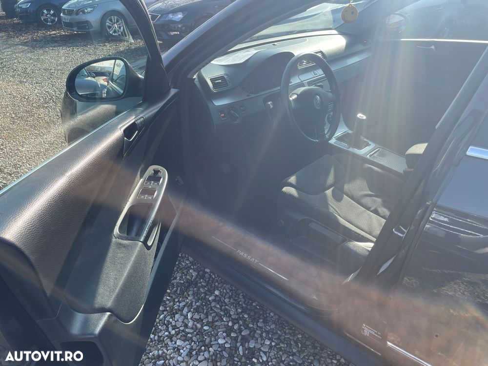 Volkswagen Passat 2.0TDI Comfortline DPF - 11
