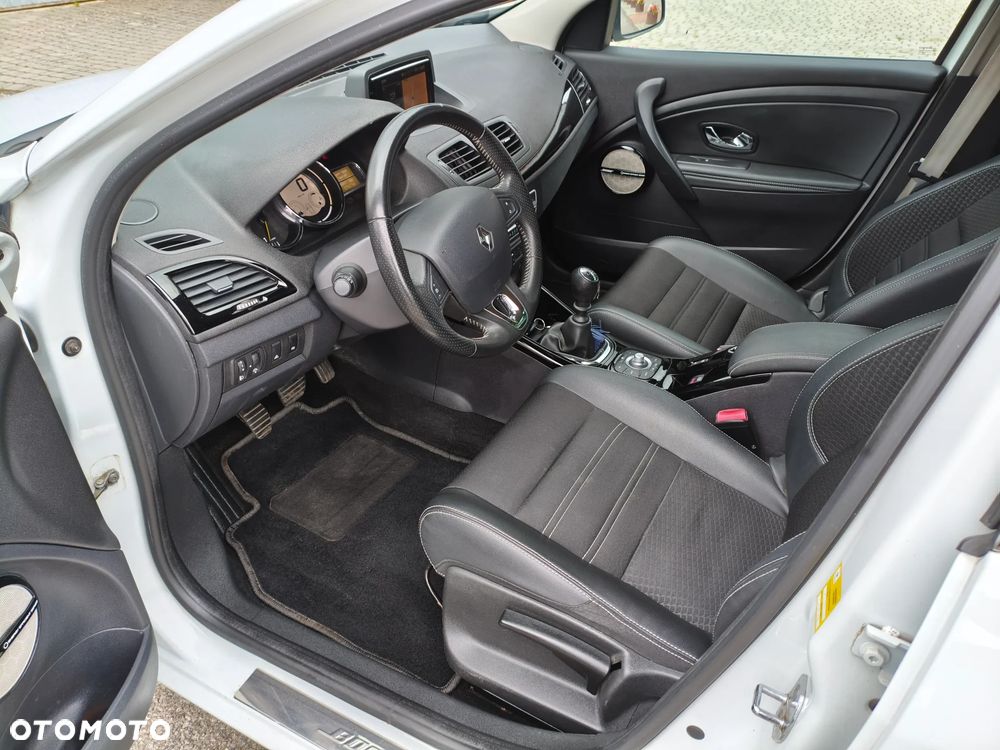 Renault Megane 1.2 16V TCe Energy Bose - 24
