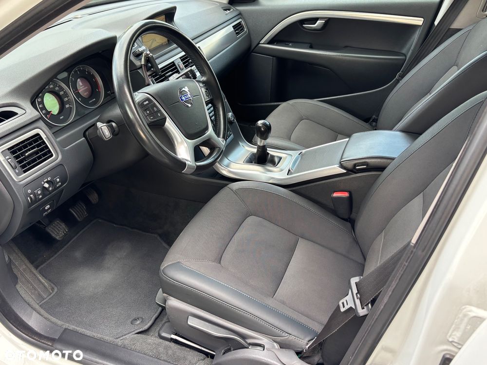 Volvo V70 D3 Kinetic - 29