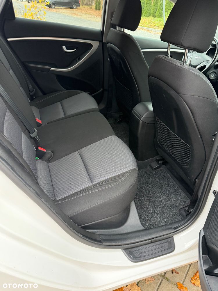 Hyundai i30 1.4 Premium - 11