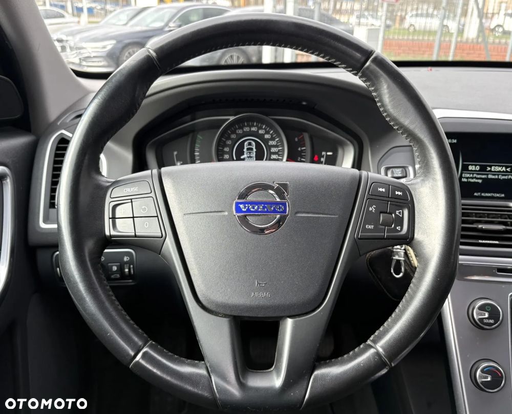 Volvo XC 60 D3 Drive-E Kinetic - 11