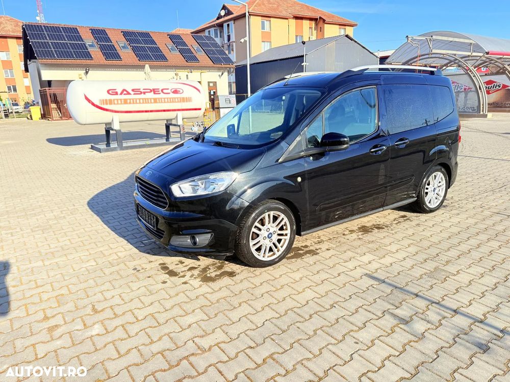 Ford Tourneo Courier - 1