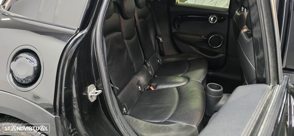 MINI 5 Portas Cooper SD Auto Desportiva - 51