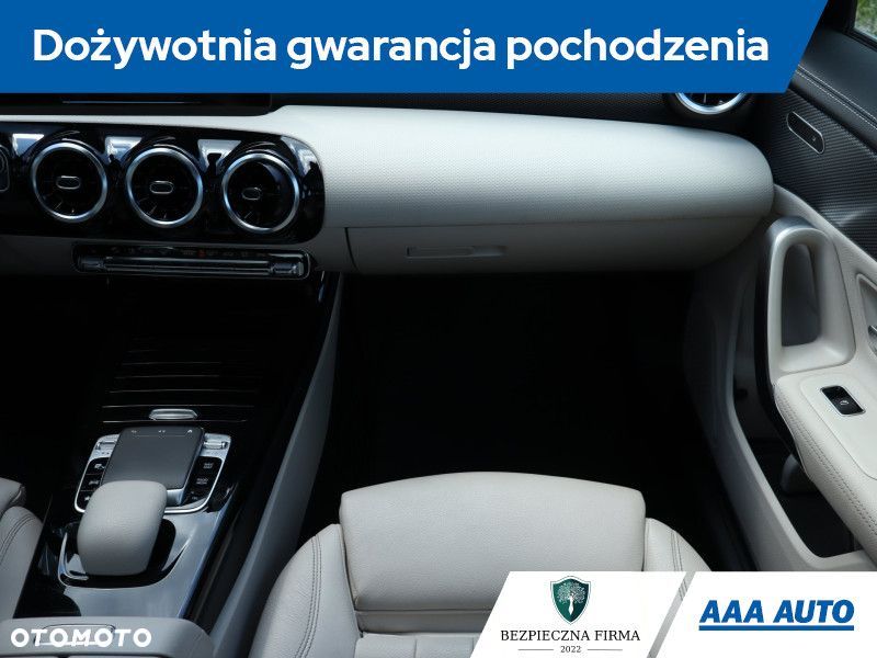 Mercedes-Benz CLA - 10