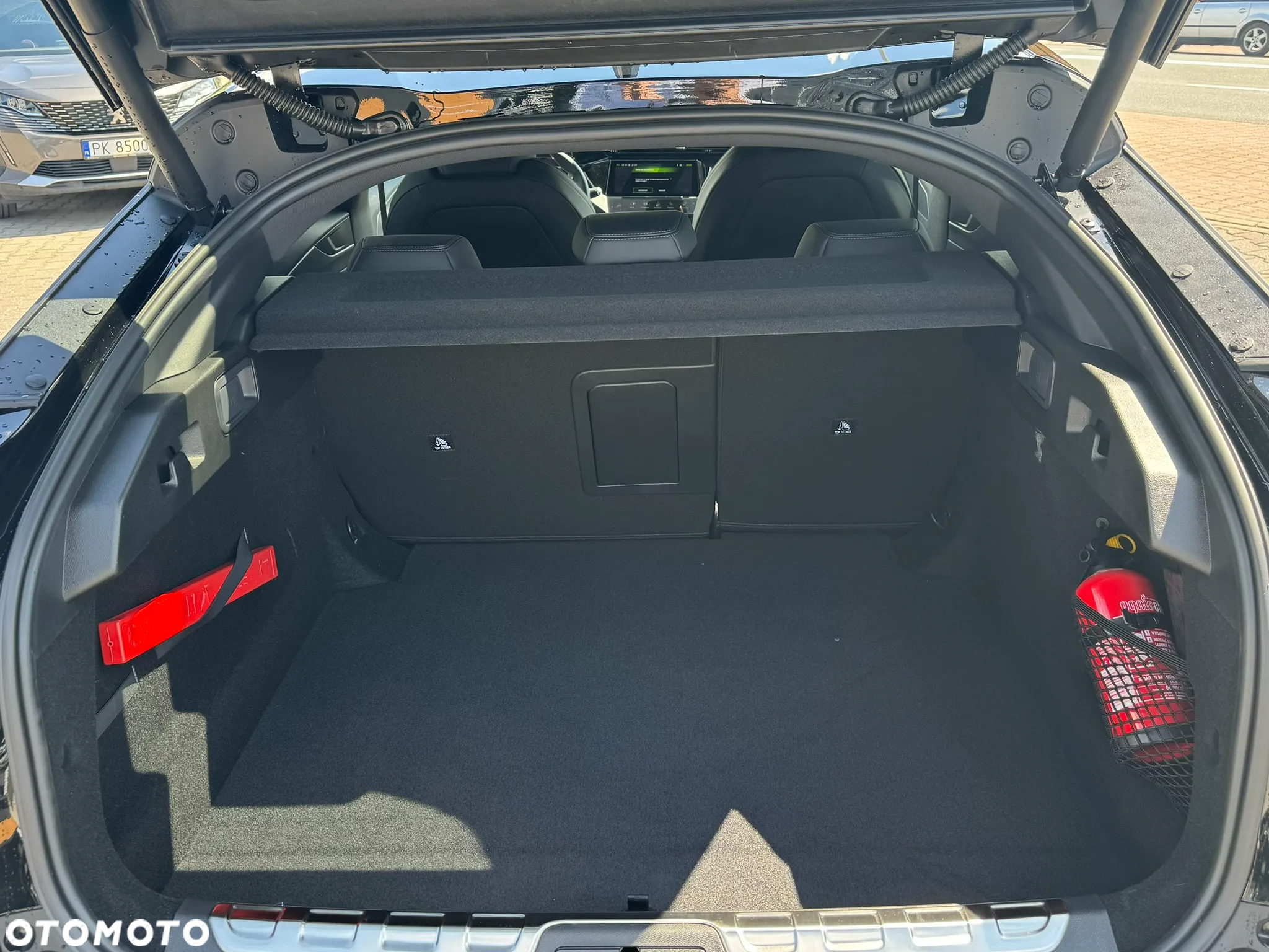 Peugeot 408 - 18