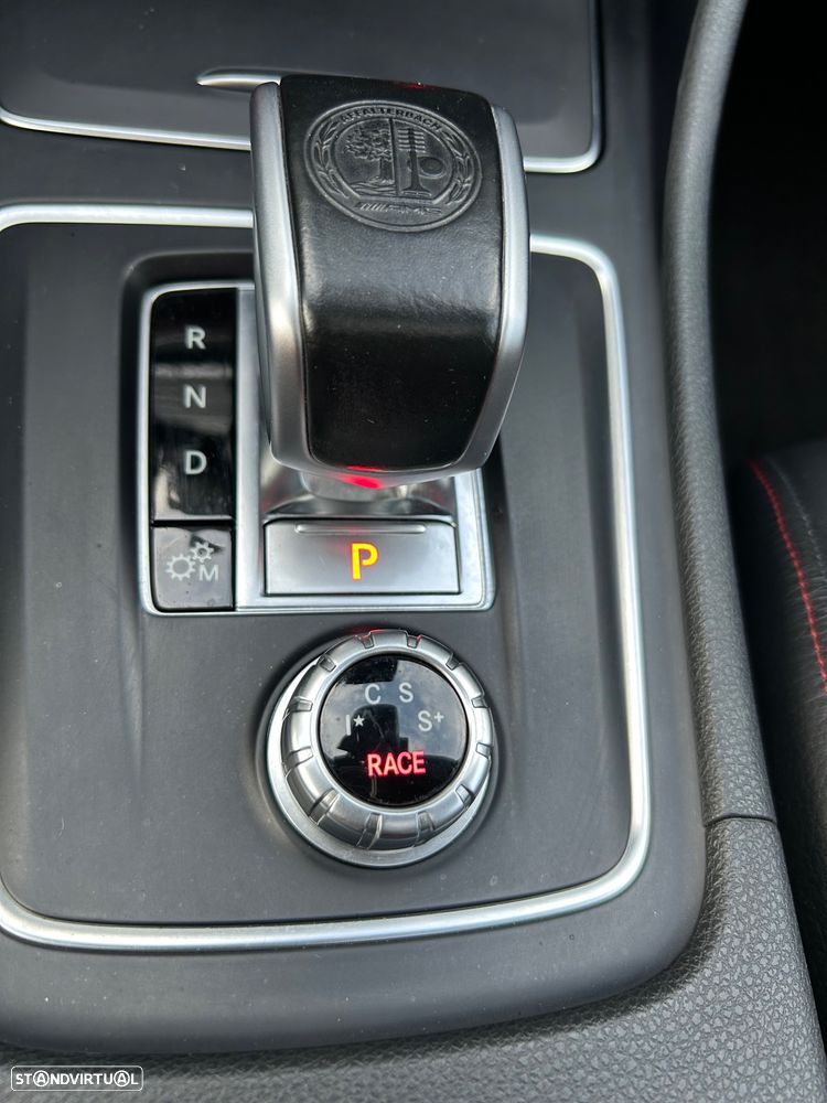 Mercedes-Benz CLA 45 AMG 4Matic Speedshift 7G-DCT Night Edition - 13