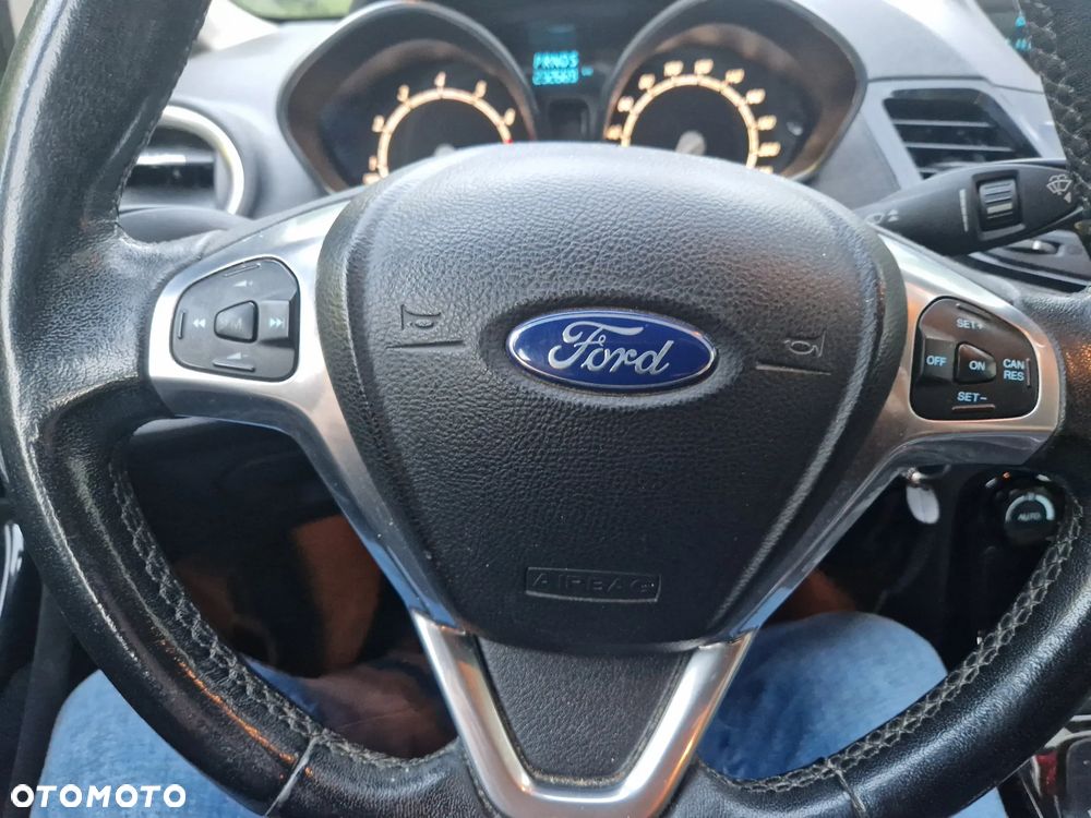 Ford Fiesta 1.0 EcoBoost Powershift Titanium - 14