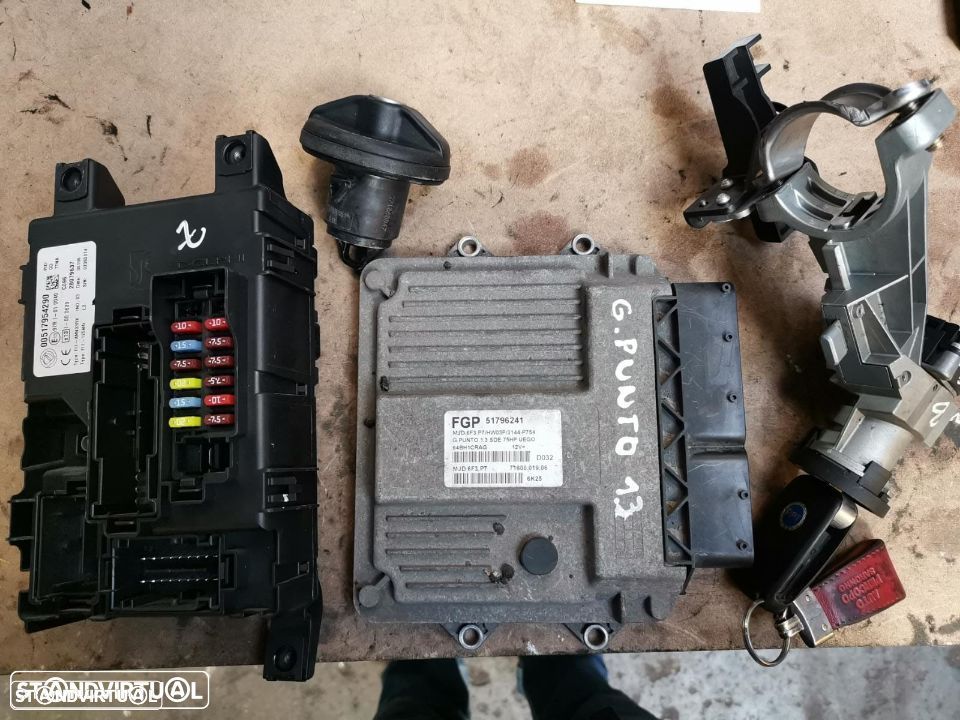 FIAT GRANDE PUNTO CONJUNTO CENTRALINA - 1
