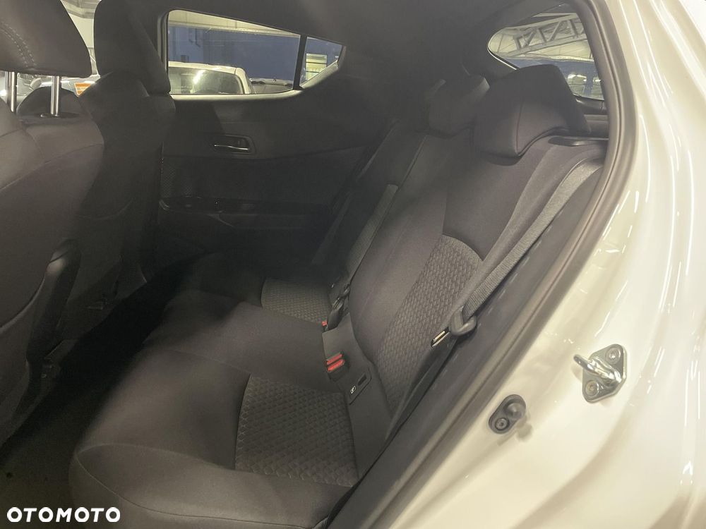 Toyota C-HR 2.0 Hybrid Style - 24