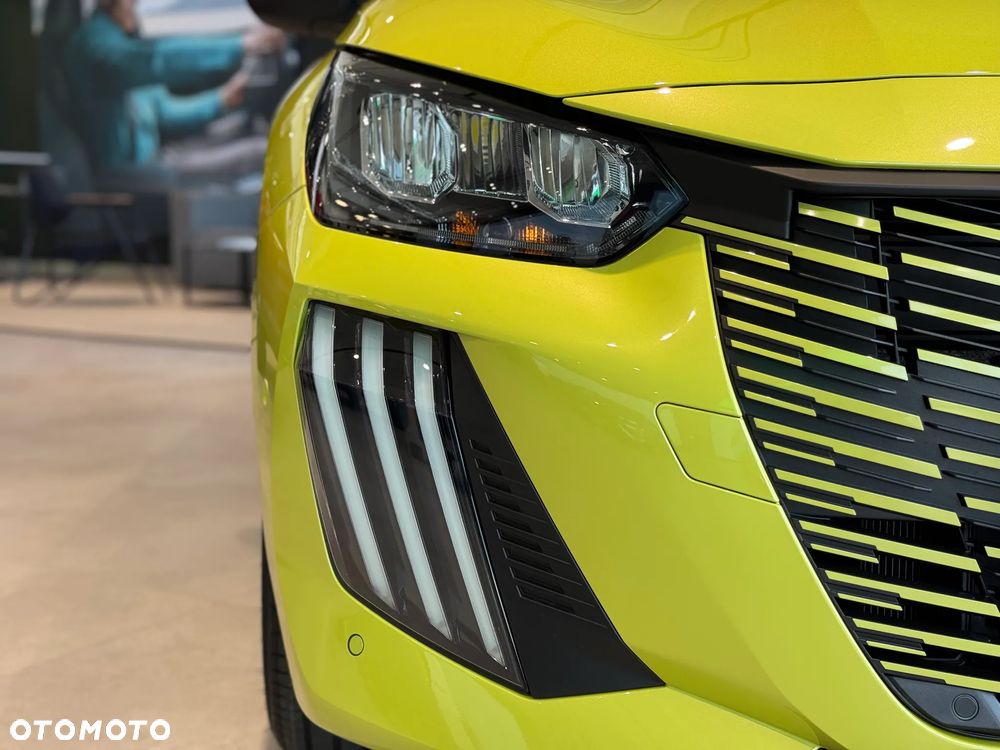 Peugeot 208 e-208 50kWh Allure - 10