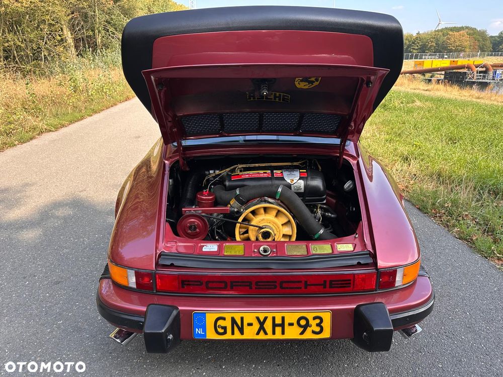Porsche 911 - 8
