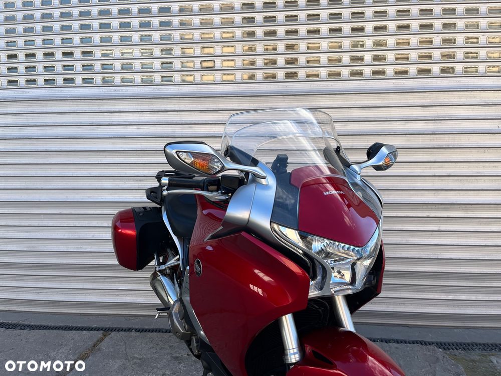 Honda VFR - 24
