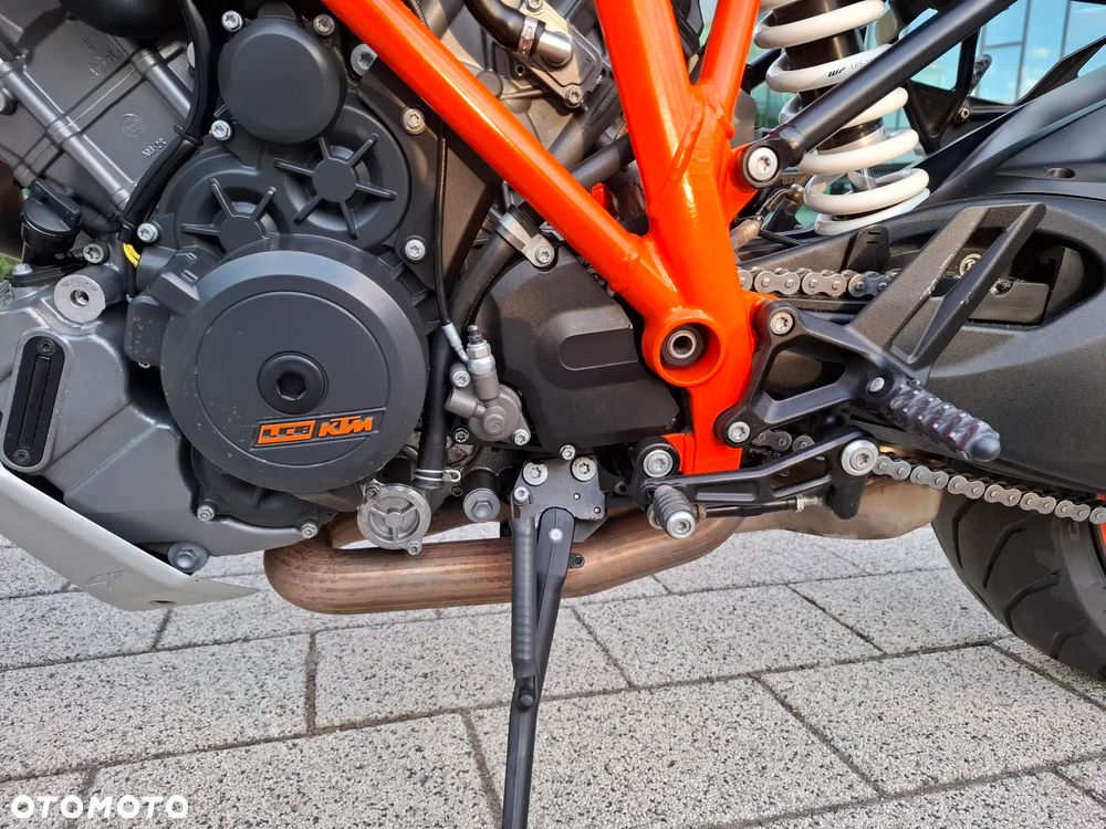 KTM Super Duke - 19