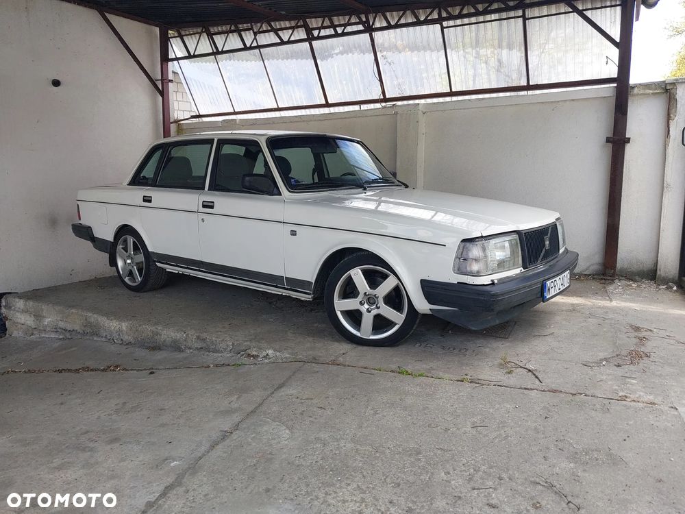 Volvo Seria 200 - 7