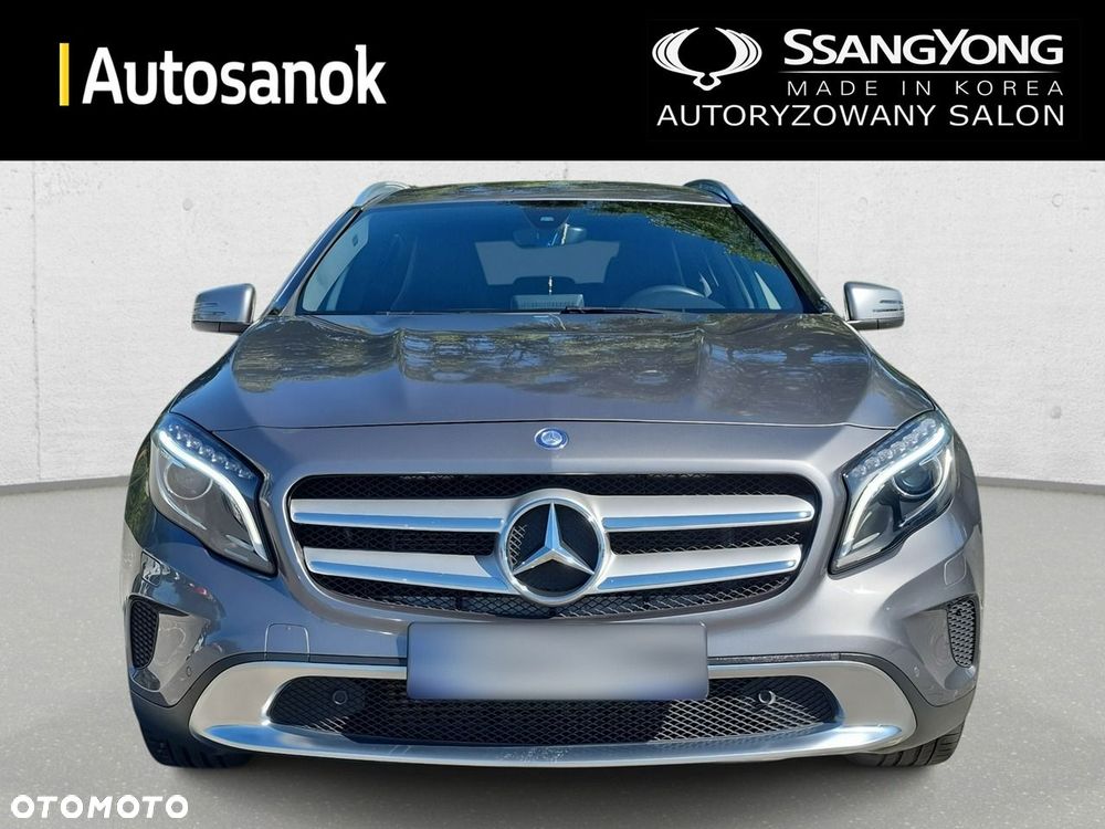 Mercedes-Benz GLA 180 7G-DCT - 8