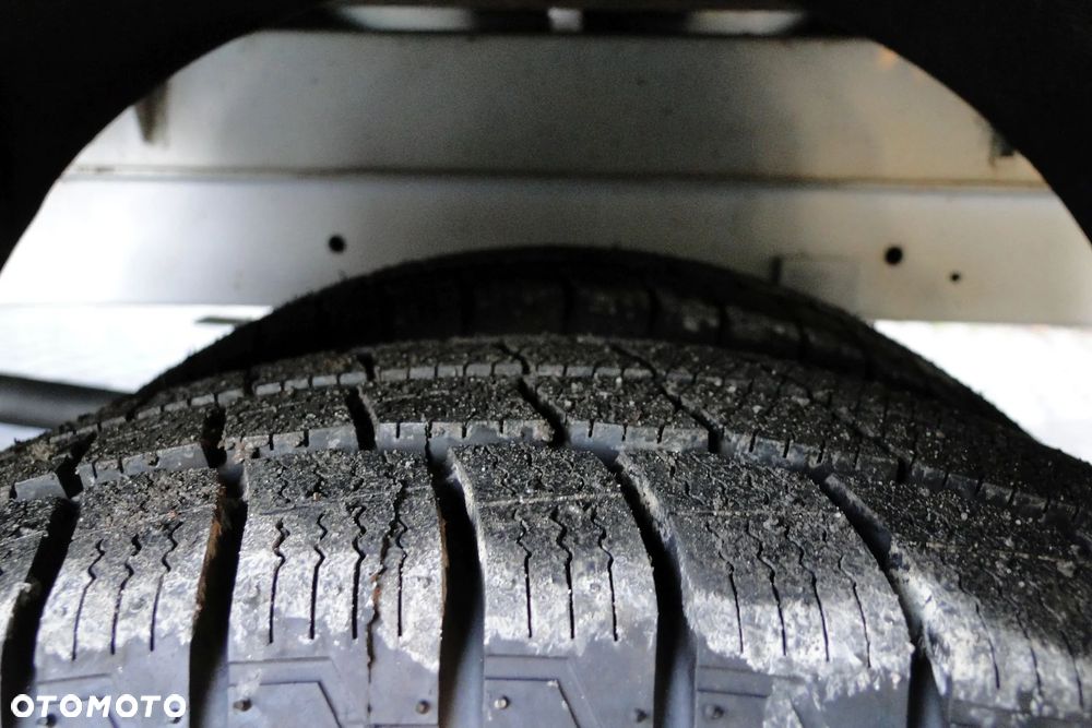 Mercedes-Benz Sprinter 411 - 22