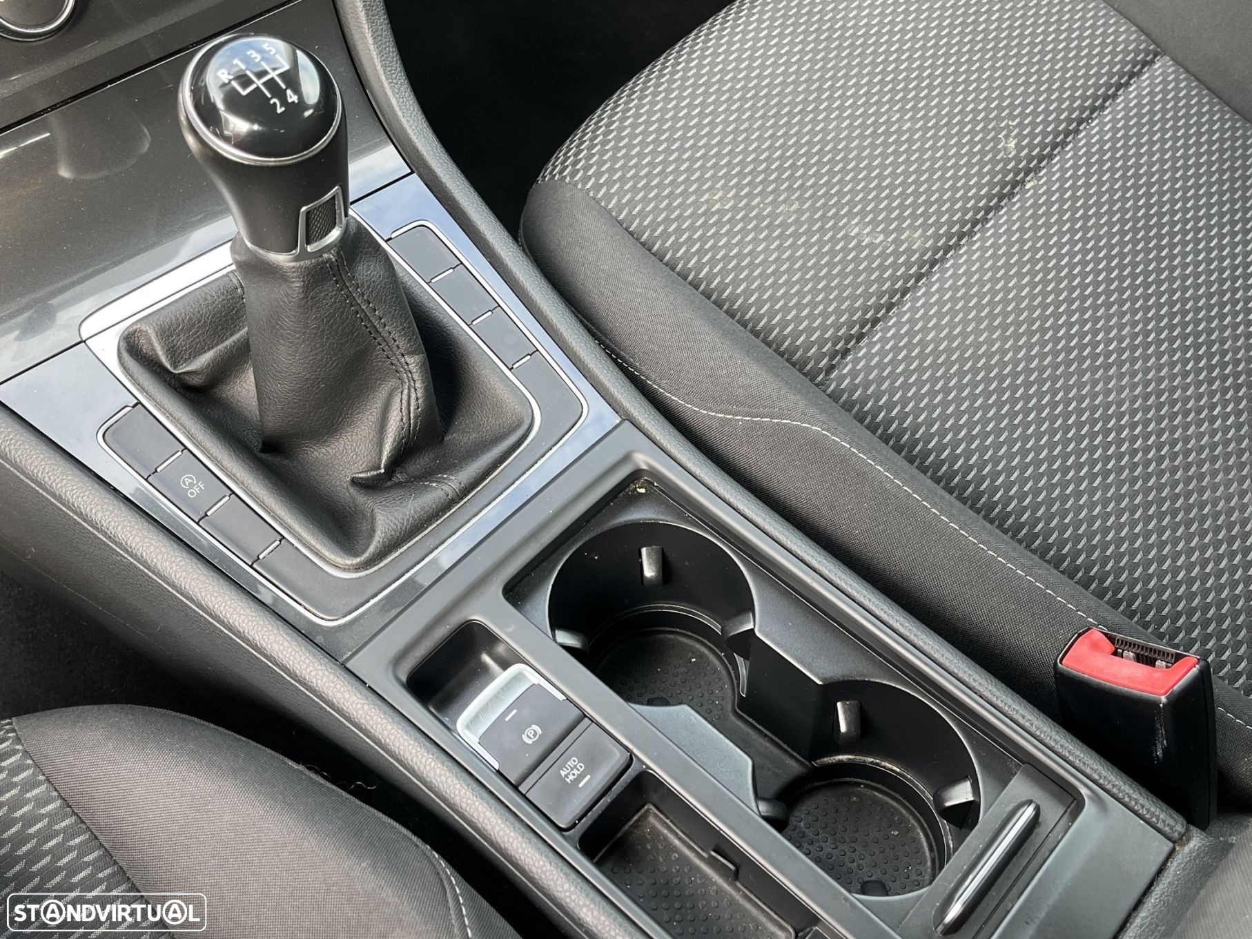 VW Golf - 9