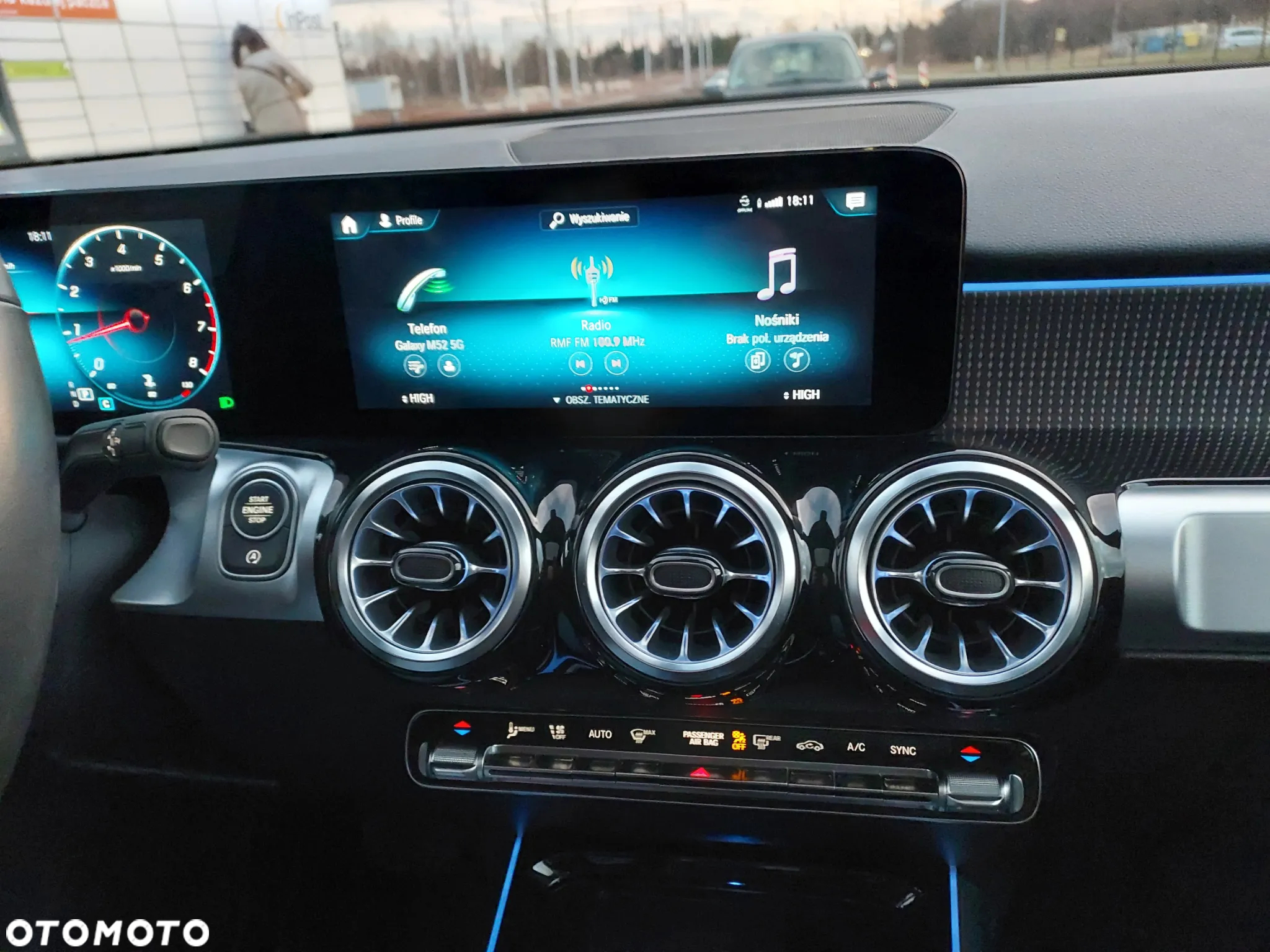 Mercedes-Benz GLB 250 4-Matic 8G-DCT - 17