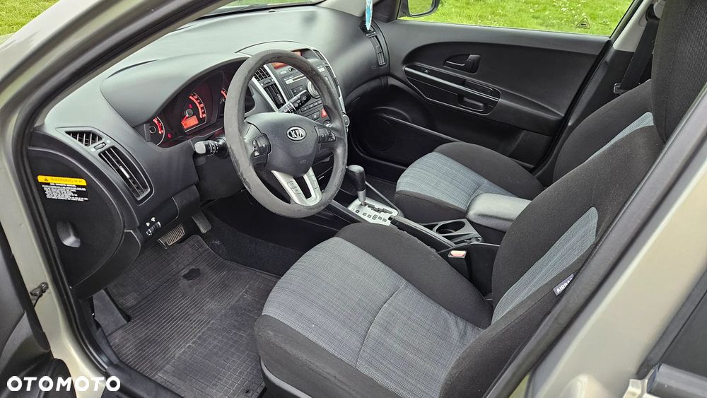 Kia Ceed 1.6 L Euro2012 - 8