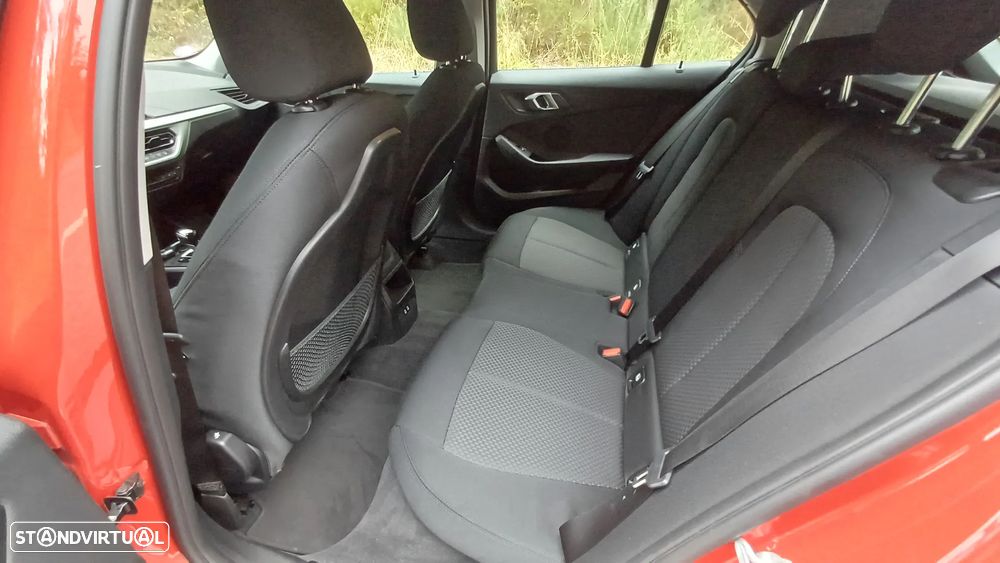 BMW 118 i Aut. Advantage - 22