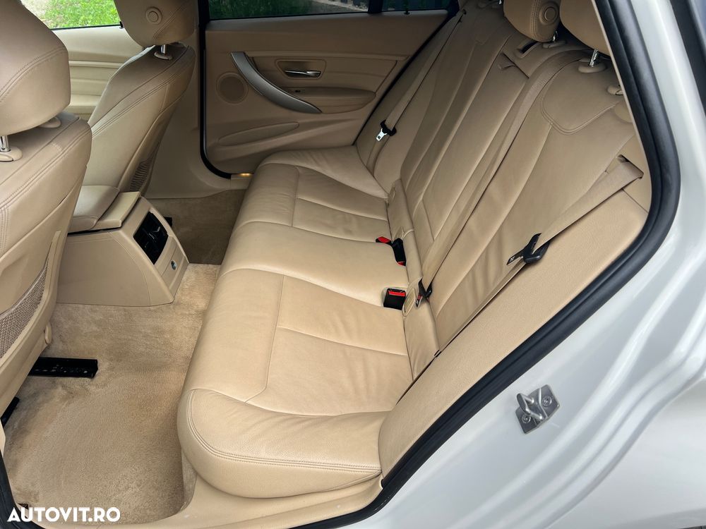 BMW Seria 3 320d xDrive Sport-Aut. Luxury Line - 3