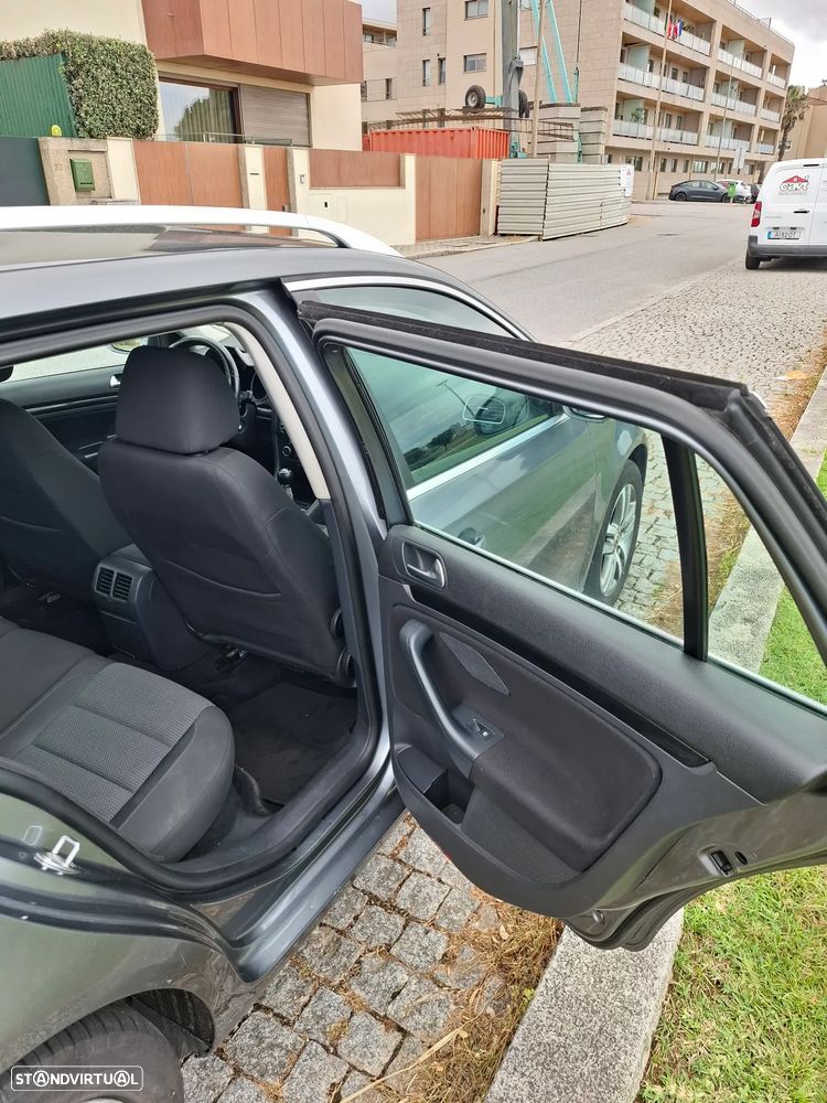 VW Golf Variant 1.6 TDi Confortline - 12