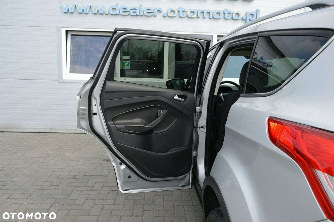 Ford Kuga - 37