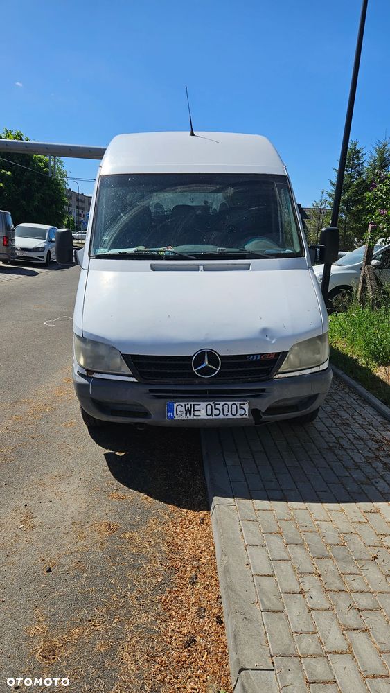 Mercedes-Benz Sprinter - 1