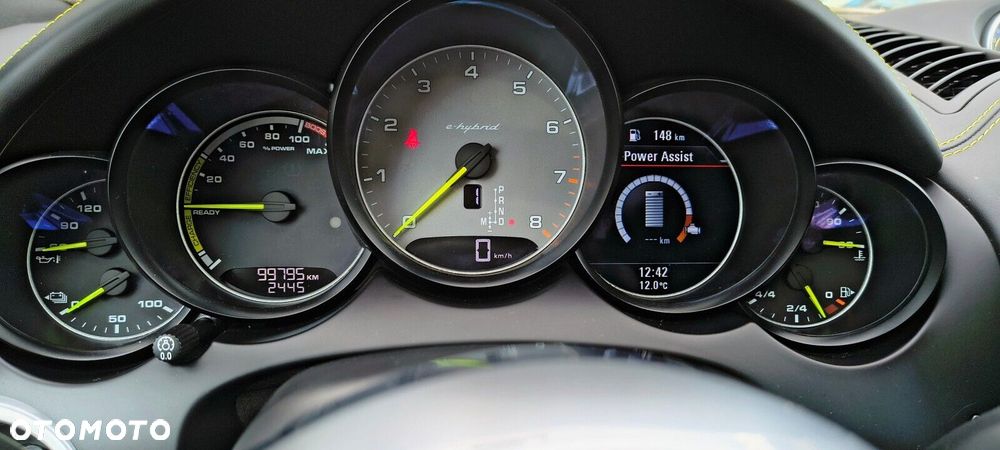 Porsche Cayenne - 22