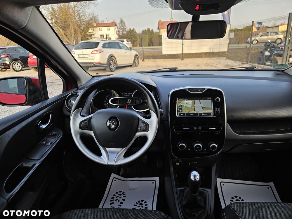 Renault Clio 1.2 16V 75 Business - 19