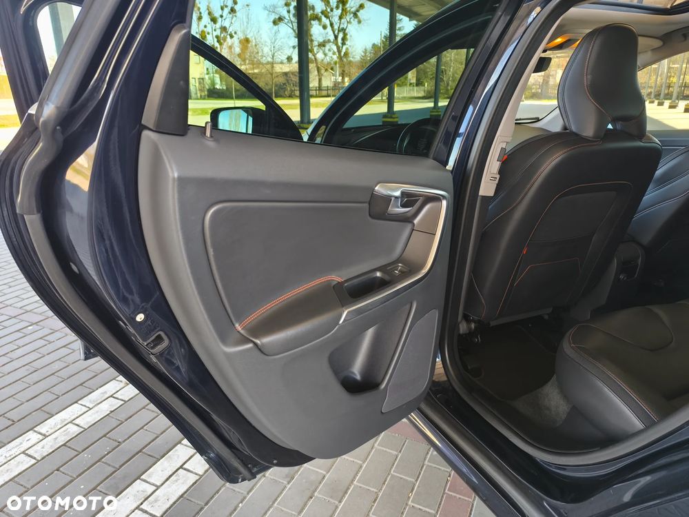Volvo XC 60 D4 Geartronic Ocean Race - 34