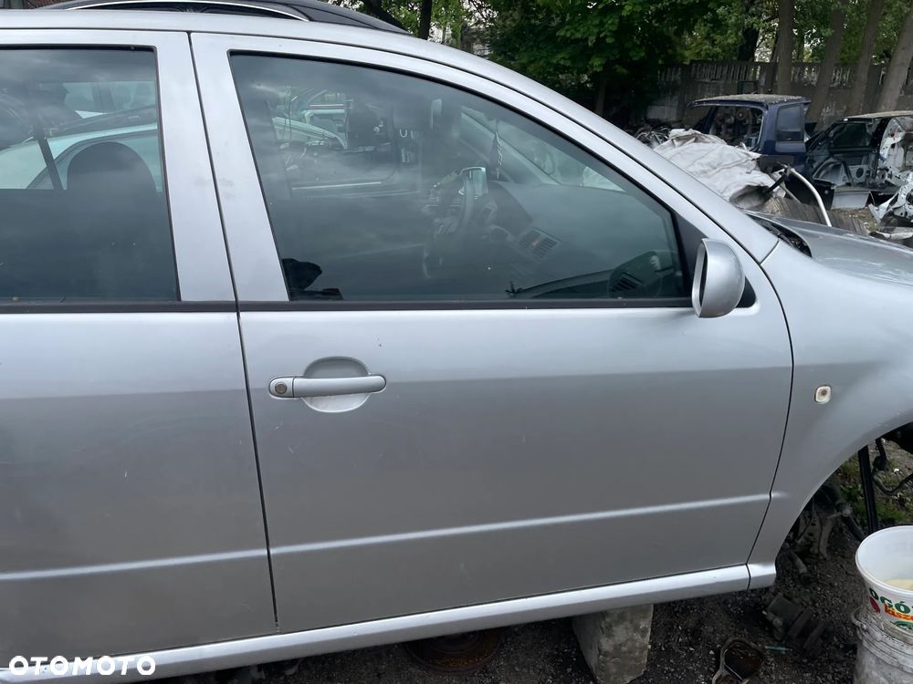 DRZWI PRAWY PRZÓD SKODA FABIA I FL LF7T - 1