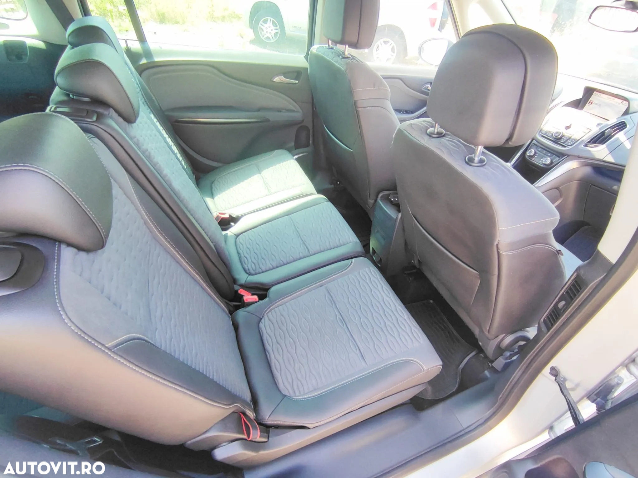 Opel Zafira - 8