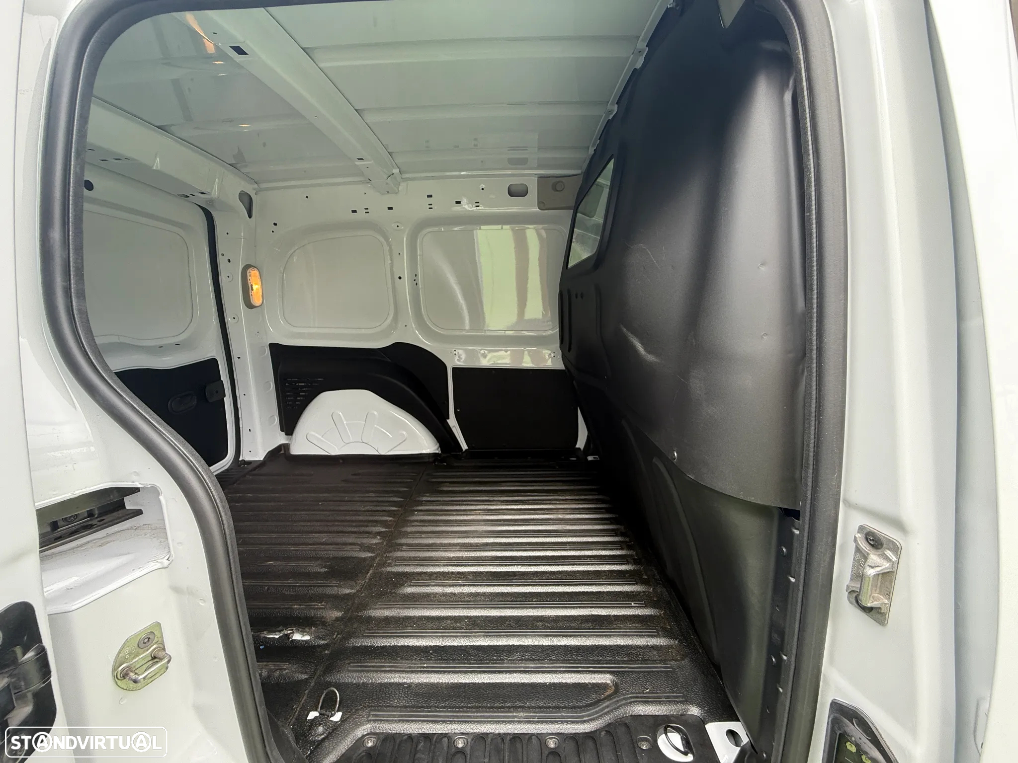 Renault KANGOO 3L - 14