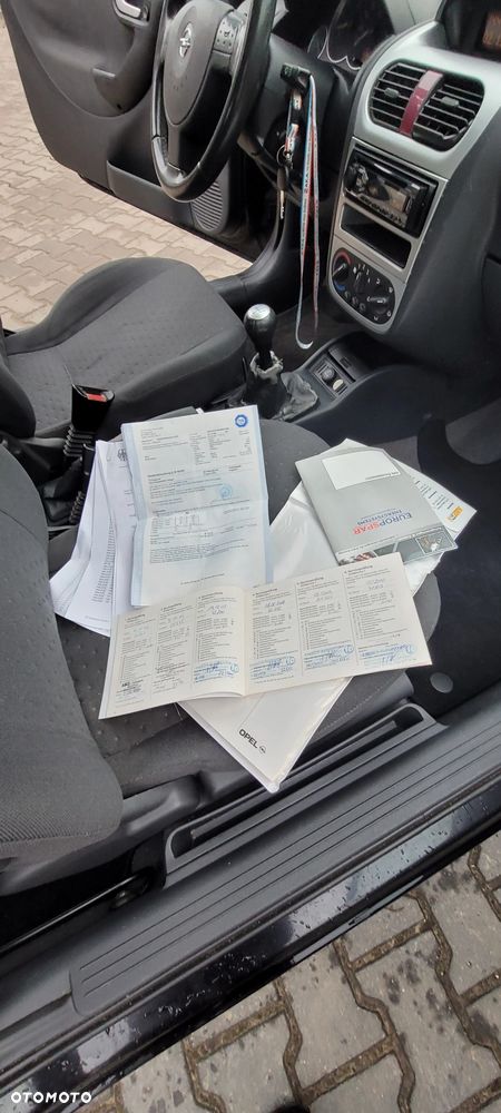 Opel Corsa 1.2 16V - 15