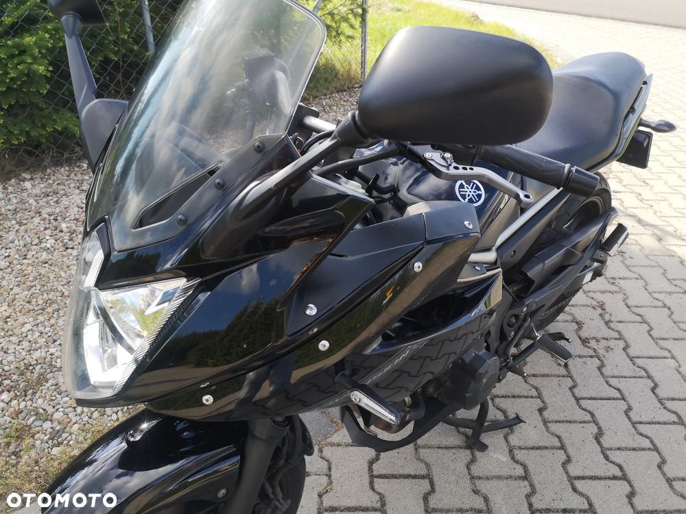 Yamaha XJ - 6