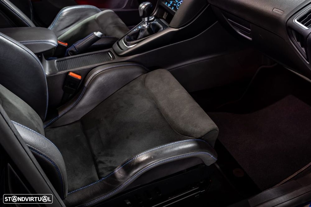 Ford Focus 2.3 EcoBoost RS Pack Performance - 19