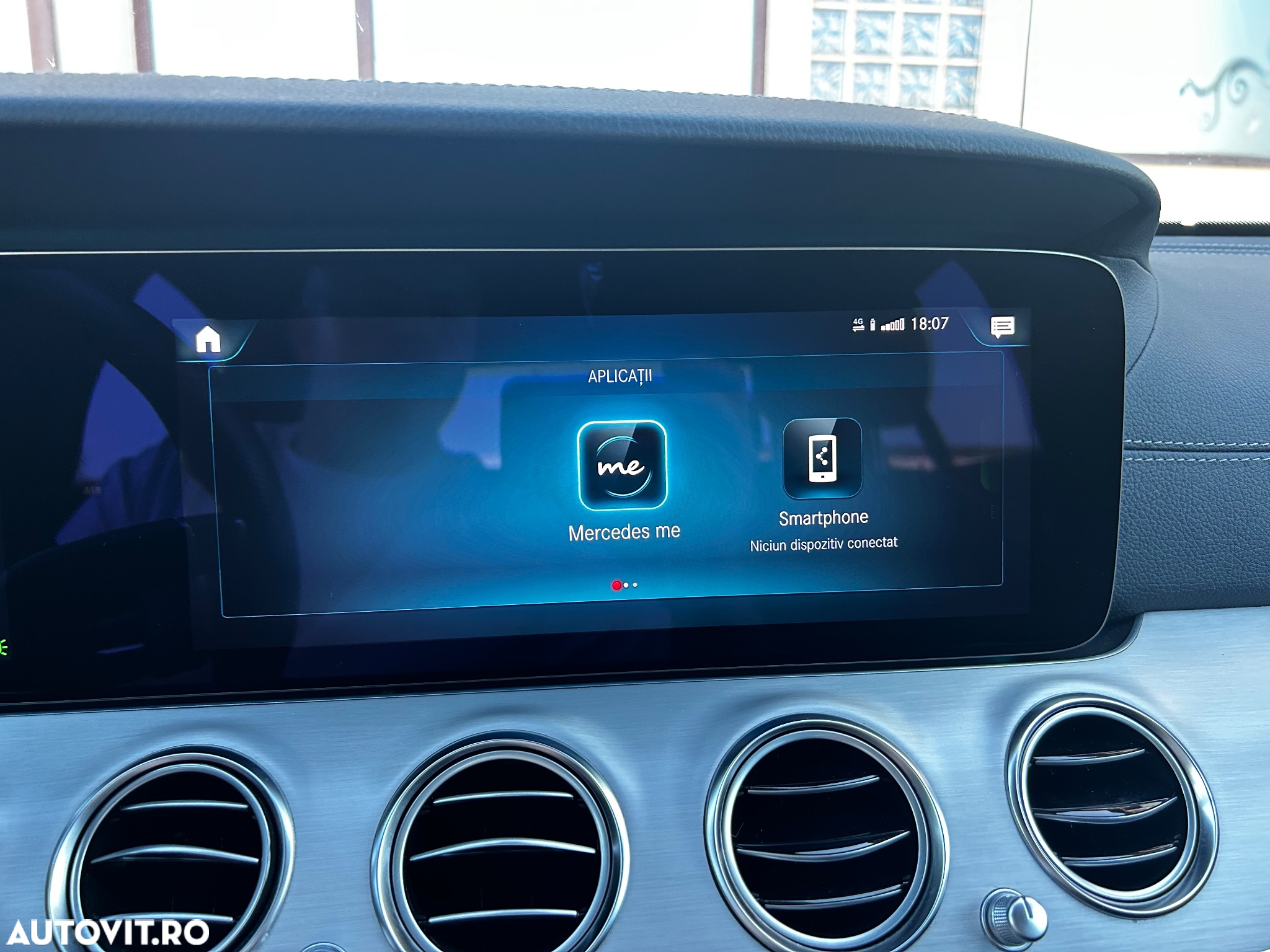 Mercedes-Benz E 300 T 9G-TRONIC AMG Line - 24