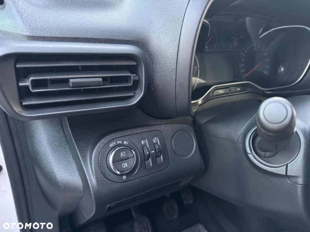 Opel Combo 1.5 CDTI Edition S&S - 21